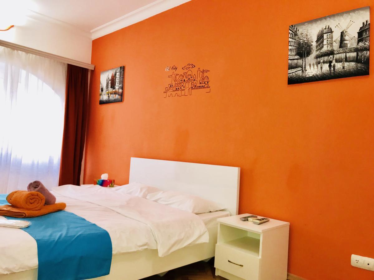 Check-In Apartment Near Fountain Square Vidadi Str バクー エクステリア 写真