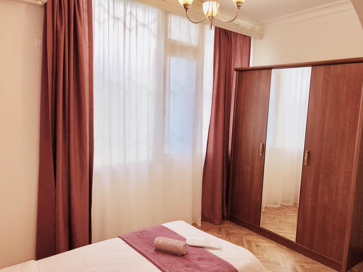 Check-In Apartment Near Fountain Square Vidadi Str バクー エクステリア 写真